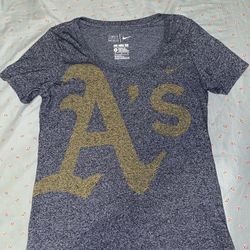 Oakland A’s Nike TShirt Women’s Size M New Without Tags