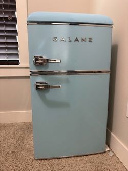 Galanz 3.1 Mini Fridge with Freezer