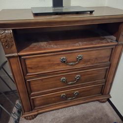 Wood Dresser