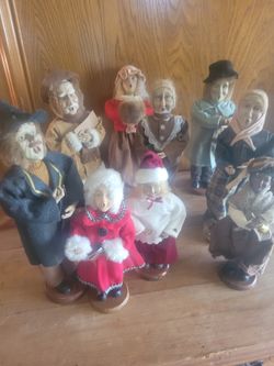 Vintage Christmas Carolers