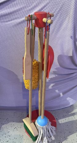 Melissa & Doug Dust Sweep Mop 6-Piece Set