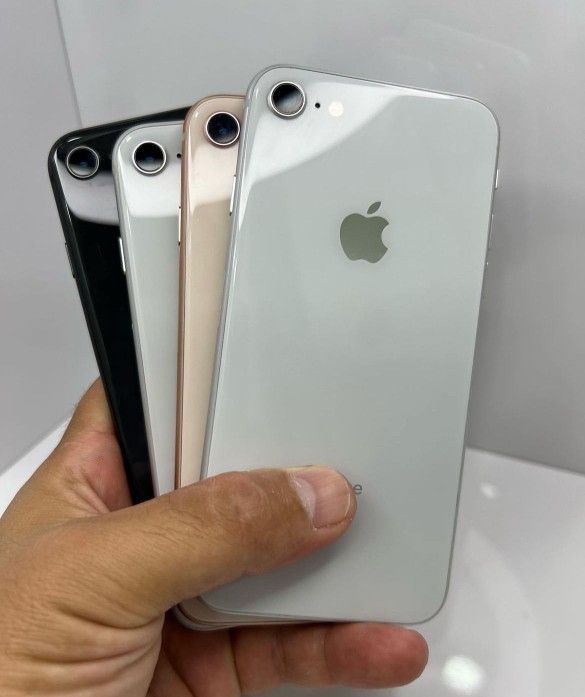 【美品】iPhone8 64GB s-l400.jpg
