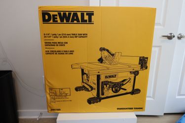 DEWALT 15 Amp Corded 8-1/4 in. Compact Portable Jobsite Tablesaw