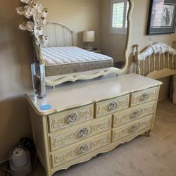 French Provincial 5 Piece Bedroom Set
