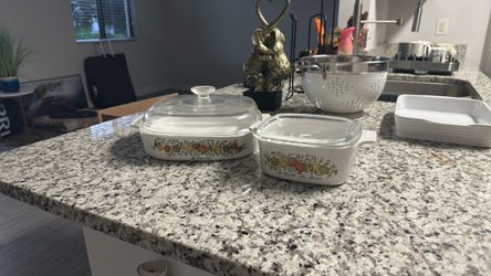 Corning ware set