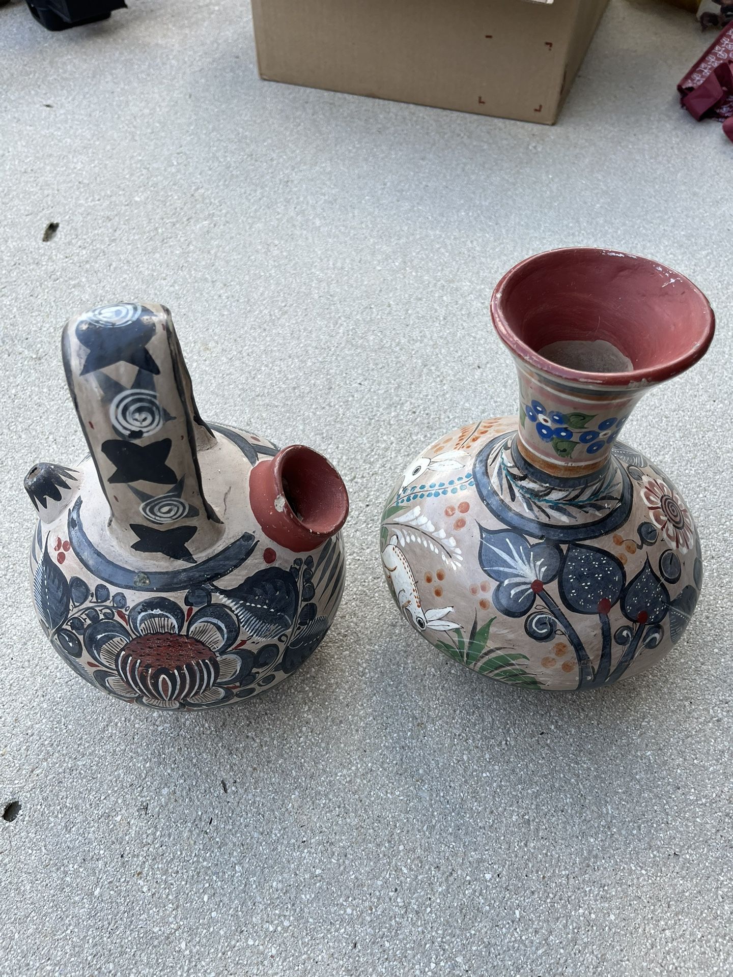 Ceramic jars 