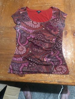 Apt 9 top