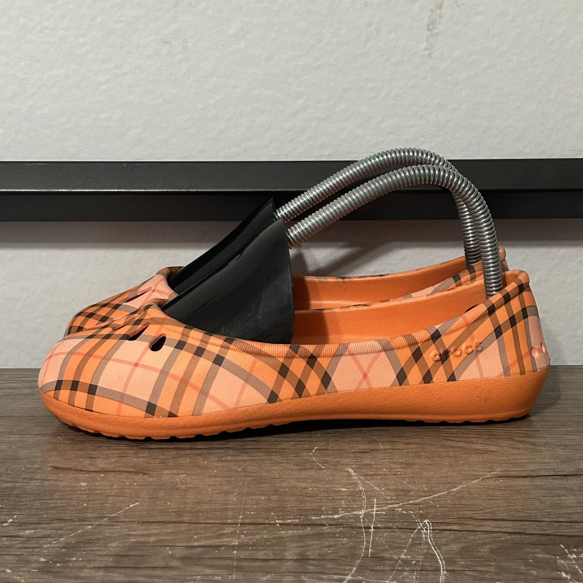 Crocs Brooklyn Flats Women’s Slip-On Shoes Size 8