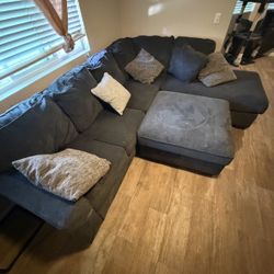 Couch Sectional $115