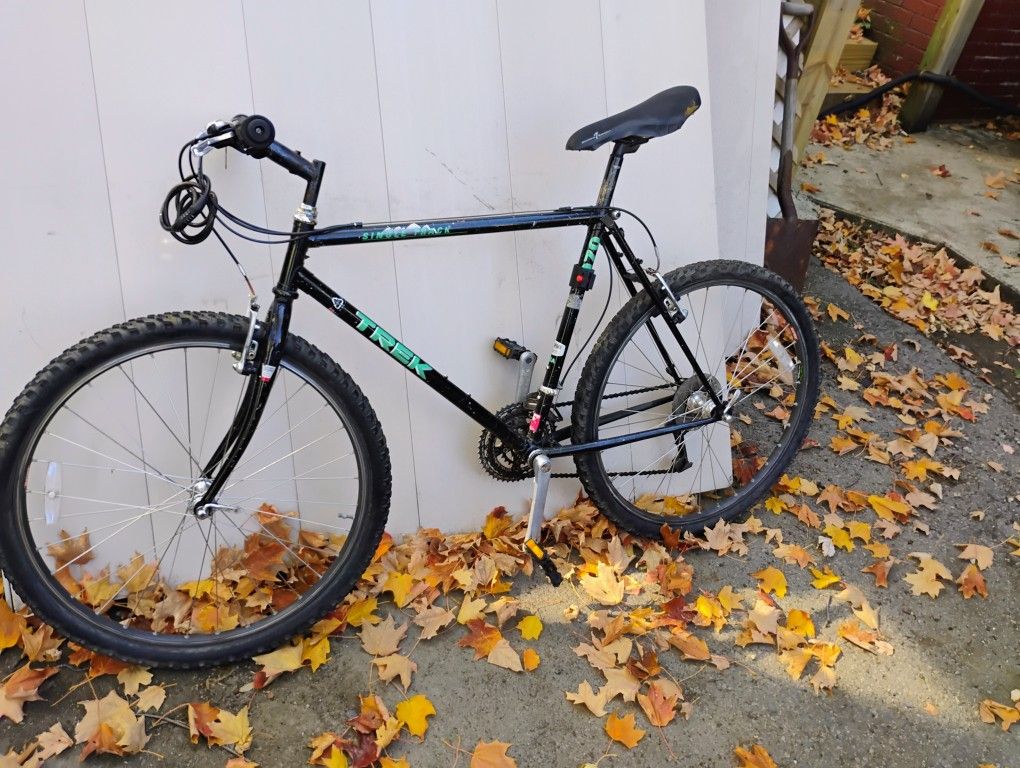 92 970 Single Trek