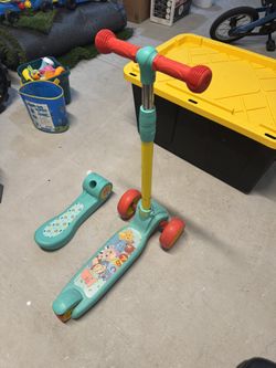 Cocomelon Character Kids Kick Scooter,Lightweight Frame, Height-Adjustable Handlebar, Lean-to-Steer System, Easy-F