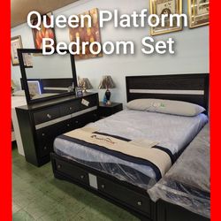😍 Queen Bedroom Set