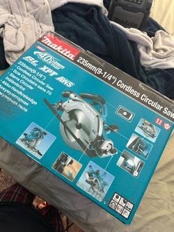 Makita 40V Max XGT 9-1/4” Cordless Circular Saw (Tool Only - Brand New)