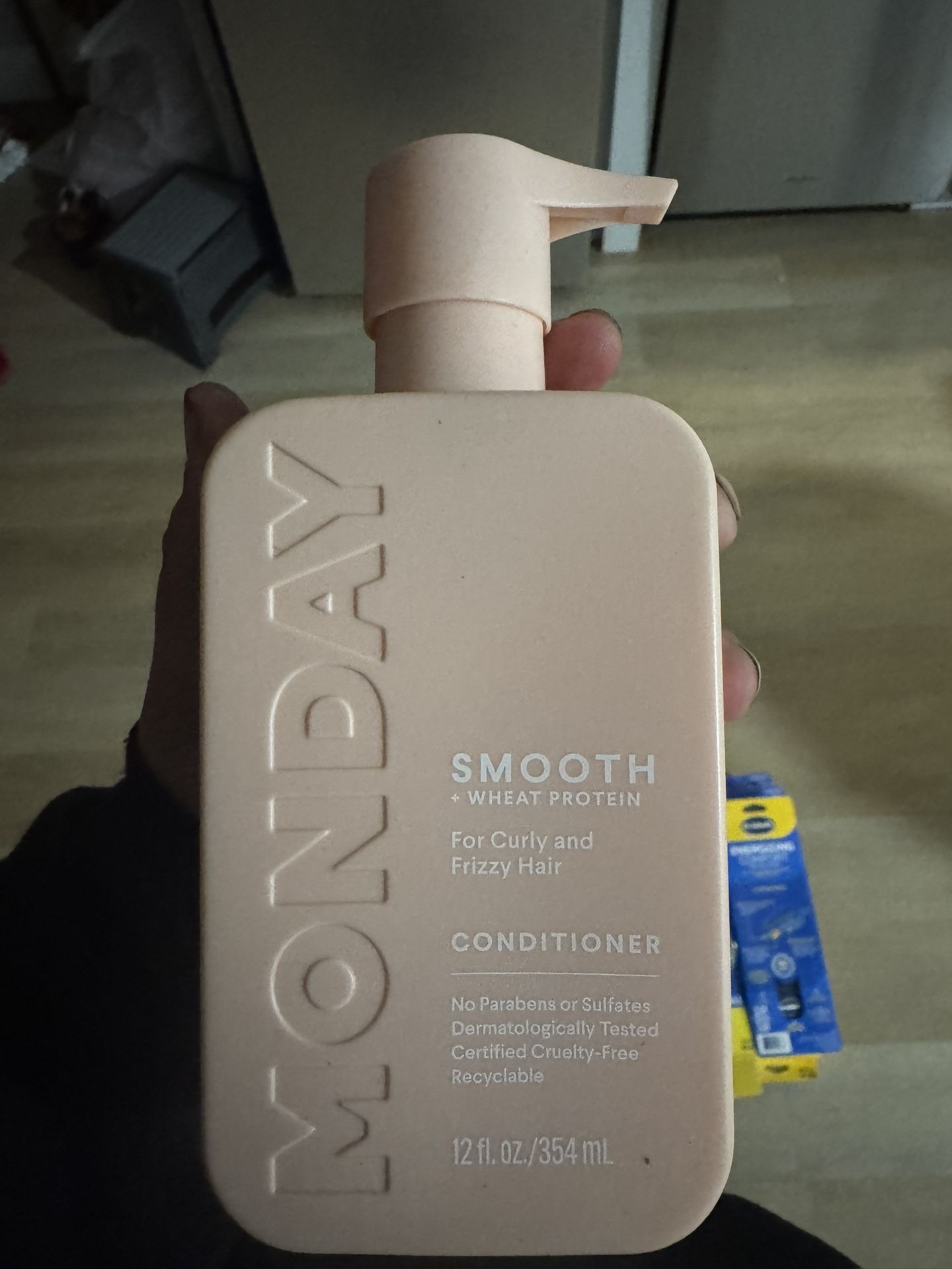 Monday Shampoo