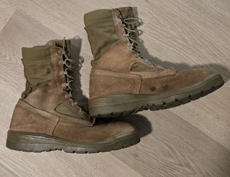 Men's USMC Combat Boots (Size 11W)