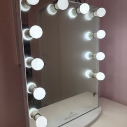 Impressions Hollywood Vanity Light Mirror