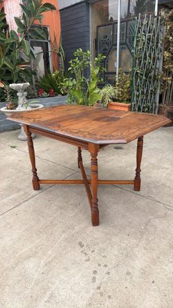 Beautiful Antique farmhouse style Dinner table