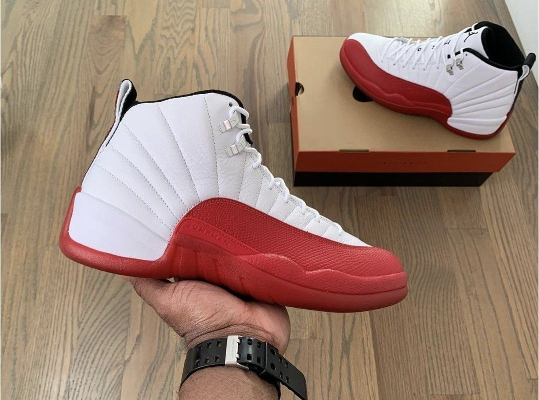 Air Jordan Retro 12 Cherry sz 12