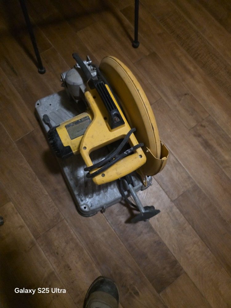 Dewlt Wet Saw
