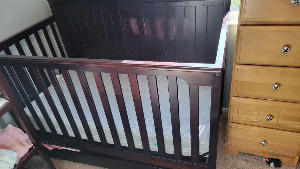 Graco Hadley Crib