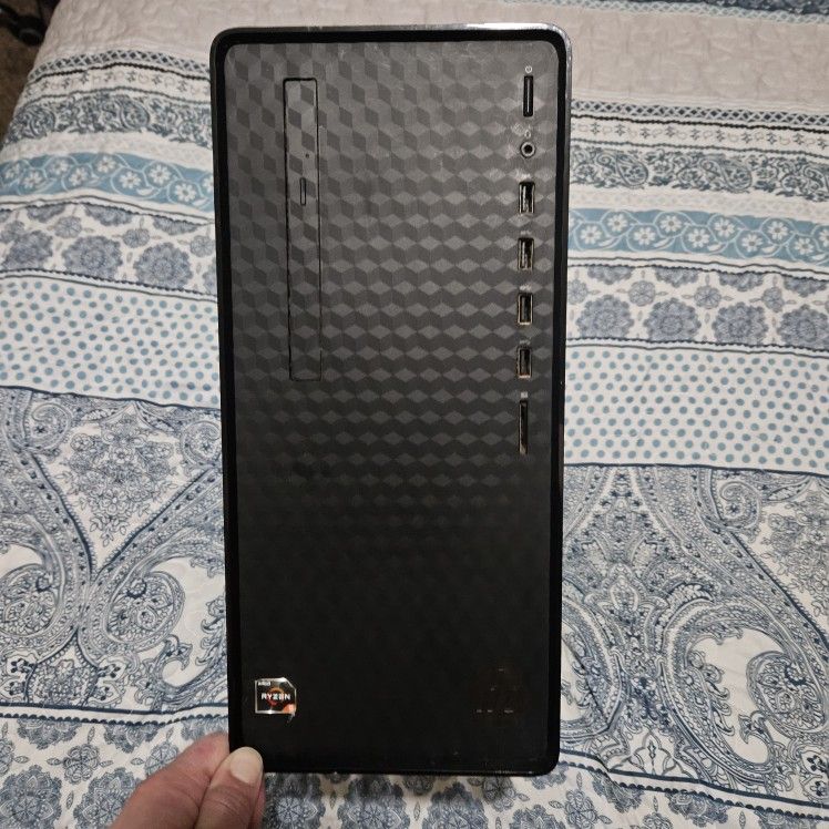 HP RYZEN 5 256 SSD DESKTOP 12g RAM