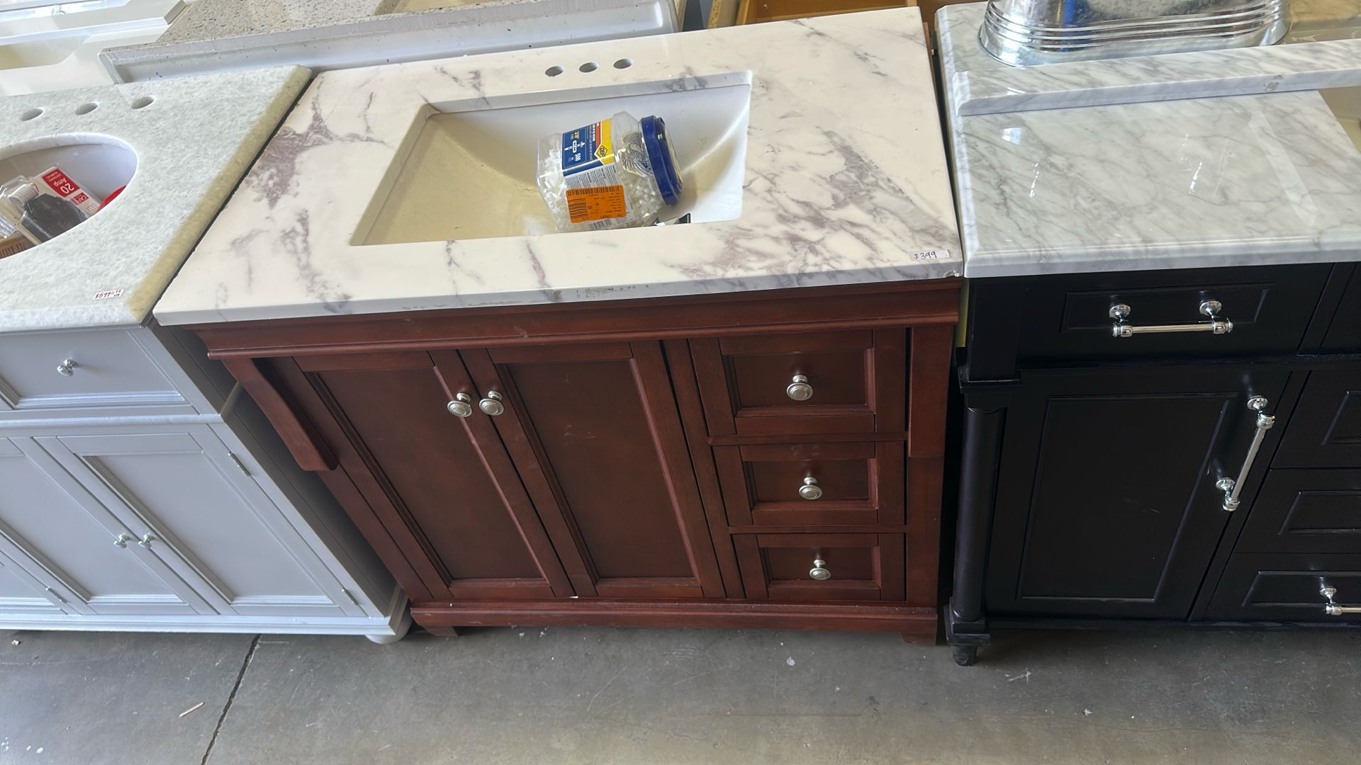 36 in vanity bathroom $389