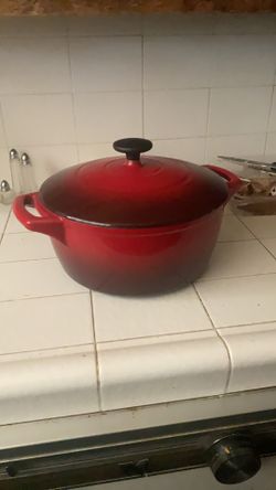 Cast-iron Dutch oven enamel red black