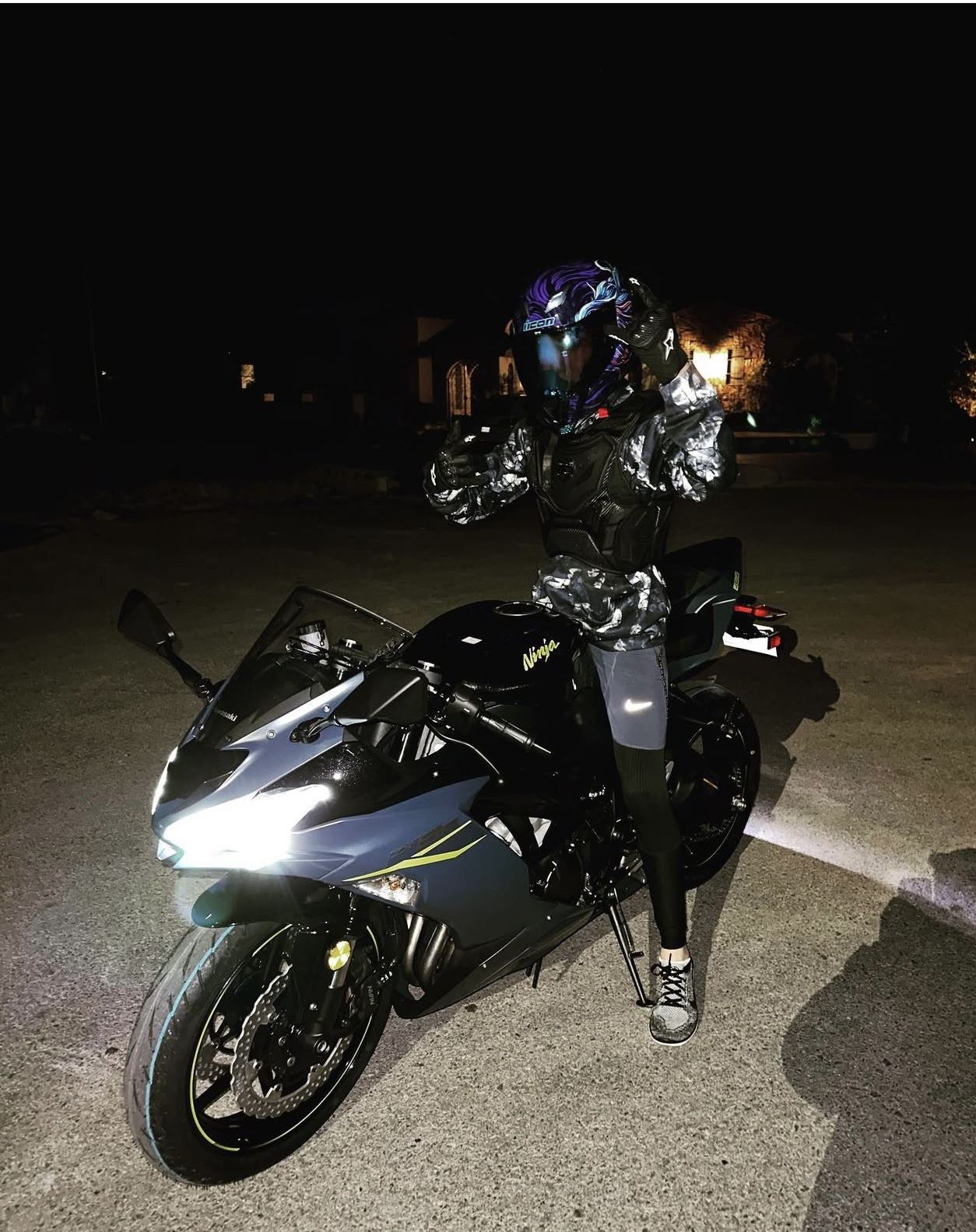2023 NINJA KAWASAKI ZX-6R.