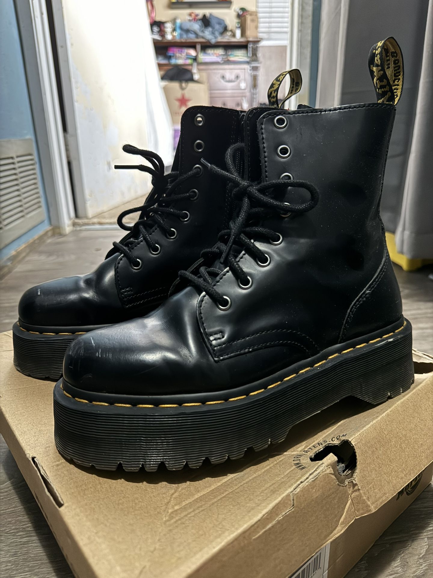 Dr Martens Quad Retro In ( Jordan Black)