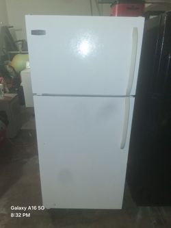 Fridgedaire Apartment Size Fridge