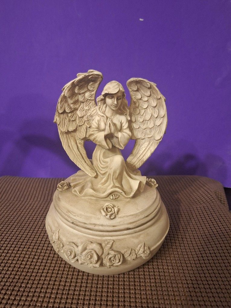 Angel Importing Ceramic Trinket Box 8"×6"-$30.00