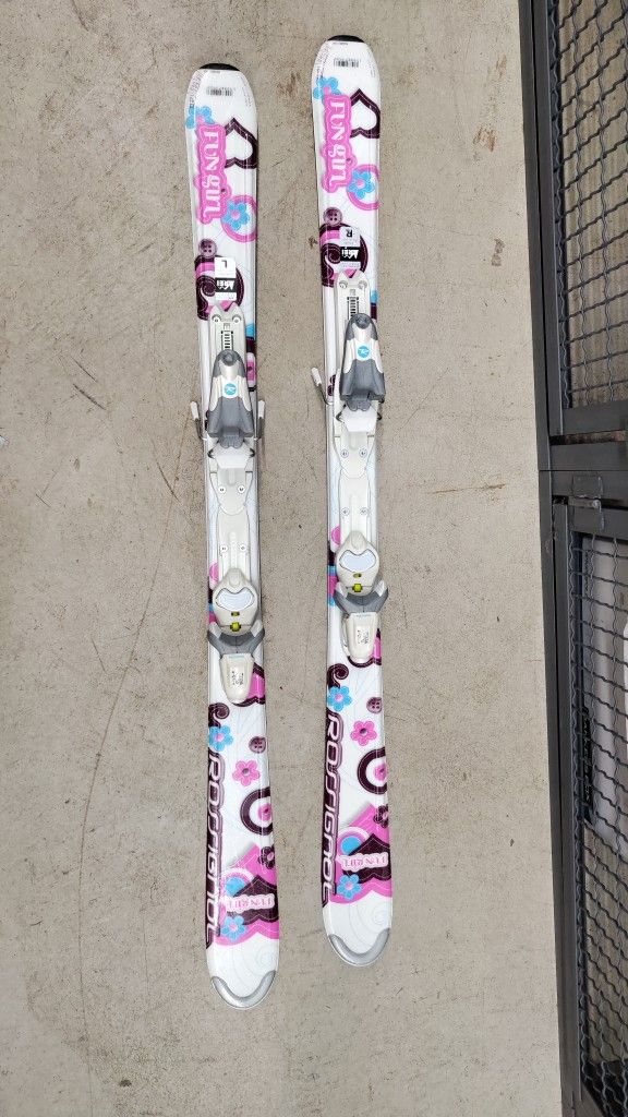ロシニョール　fun girl 120 Rossignol Fun Girl Skis + Saphir 45 Binding - Youth - Girl's
