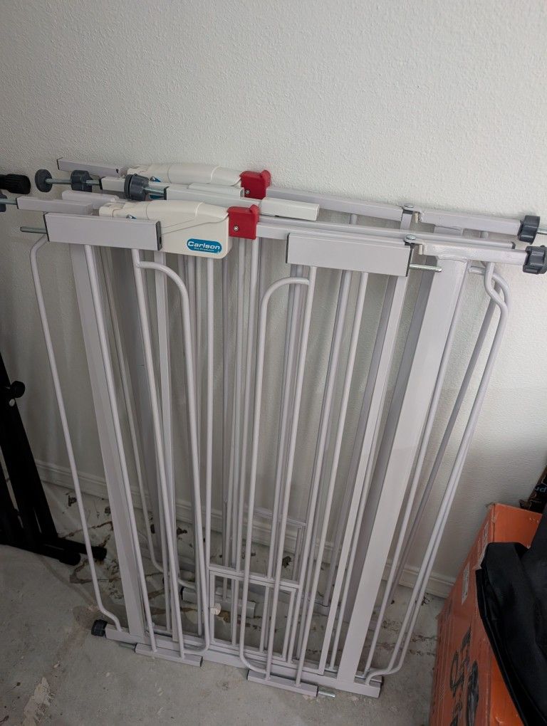 2 Carlson Baby/Pet Gates With Extension Kit