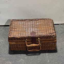 Vintage Wicker Picnic Basket