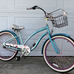 Beautiful Electra 3 Speed Beach Cruiser Bike 26” Wheels