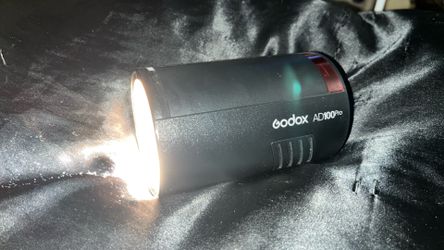 GODOX AD100Pro