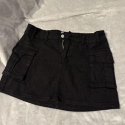 black cargo skirt