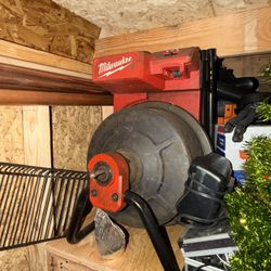 Milwaukee M18 Drum Snake Machine