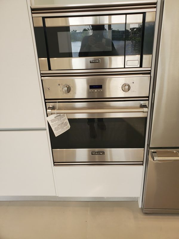 NEW Viking oven and microwave combo 2020 with FREE open box cooktop for