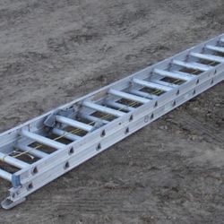 24ft Werner Aluminum Extension Ladder With Standoff Brackets And Foot Levelers