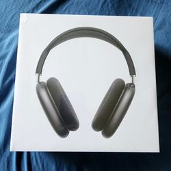 Apple AirPods Max with Smart Case in Space Gray SEND OFFER 