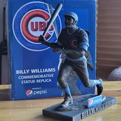 BILLY WILLIAMS CUBS REPLICA STATUE!