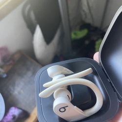 Powerbeats Pro 