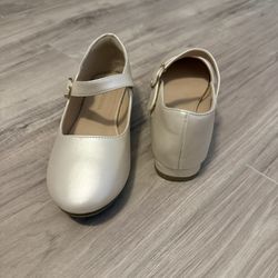 Girls’ Shoes 