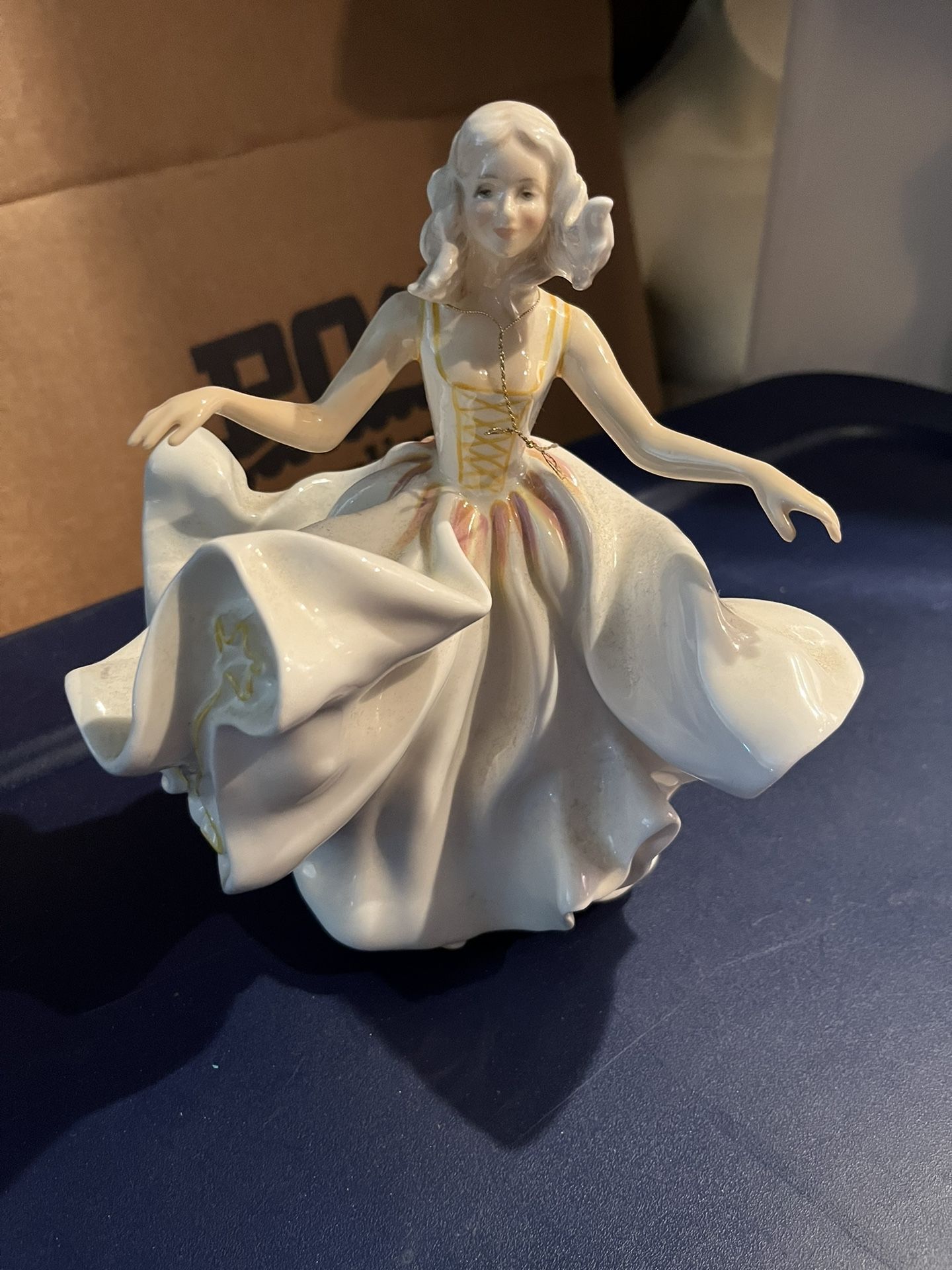 Vintage Royal Doulton Figurine 