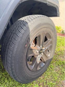 Jeep rims and tires 4
