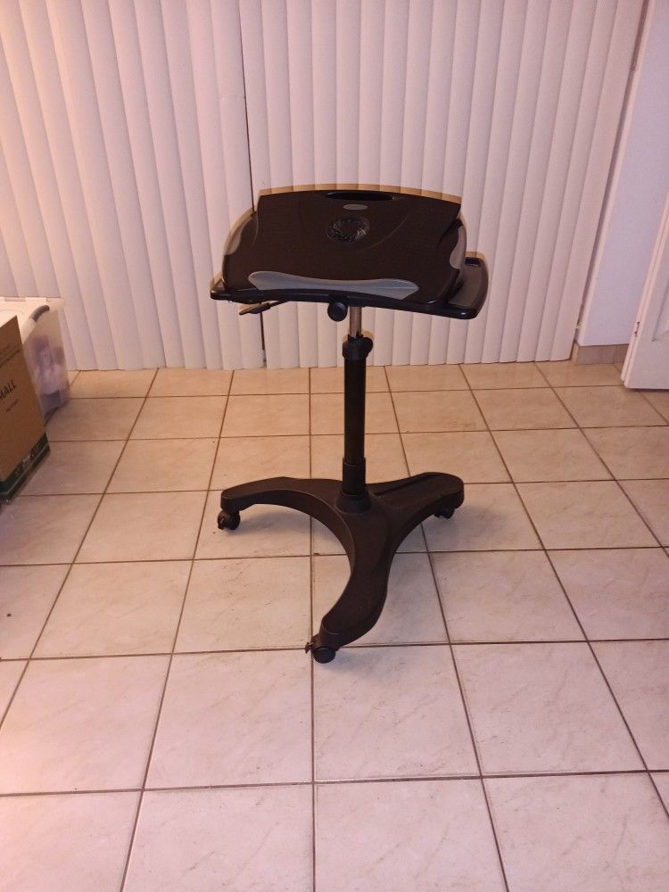 Height Adjustable Laptop Desk On Wheels