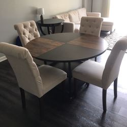 Round Dinning Table 47 “ With 4 Dining Chairs With Tufted Buttons