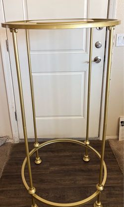 Gold Metal Round Clothing Display Rack