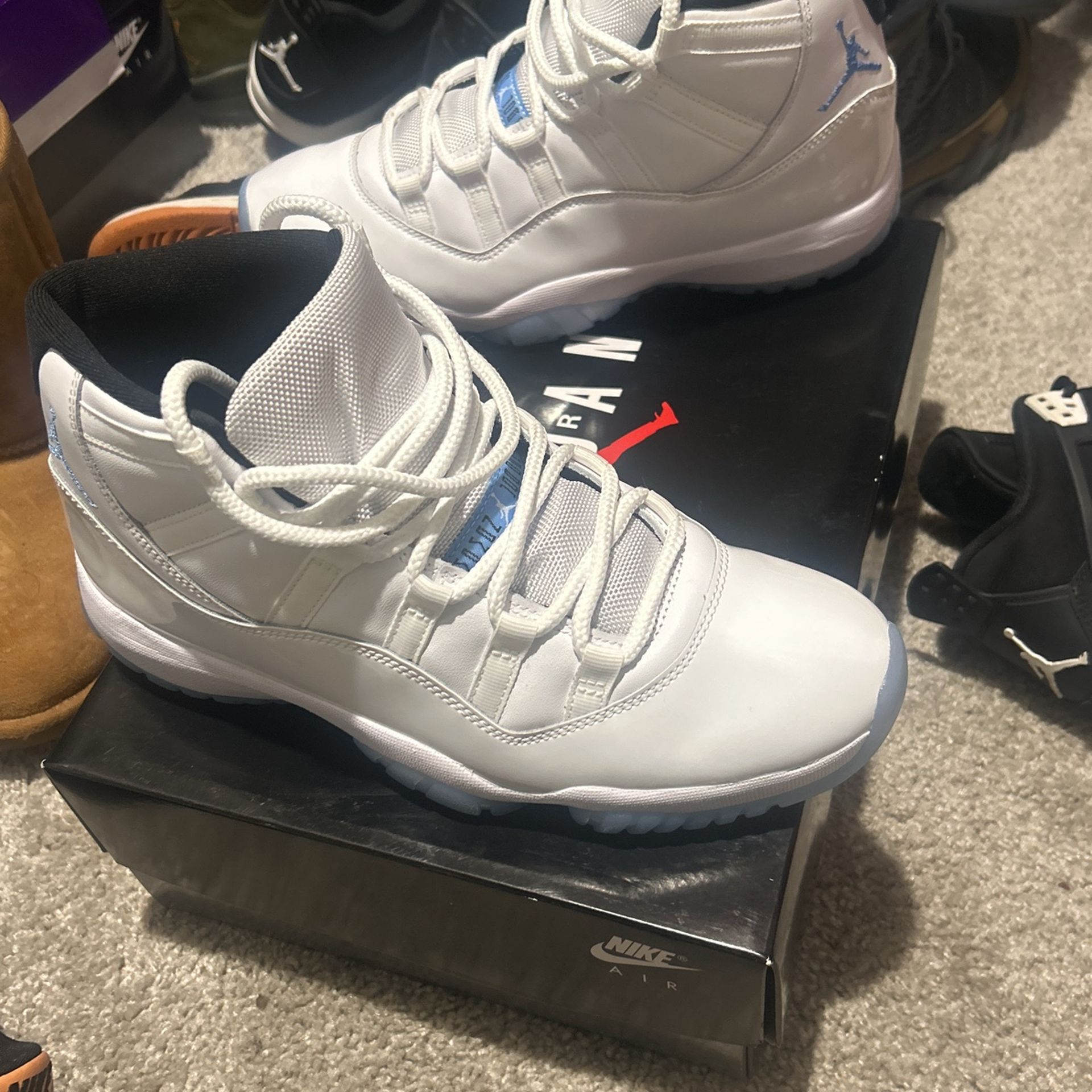 Jordan 11 Legends